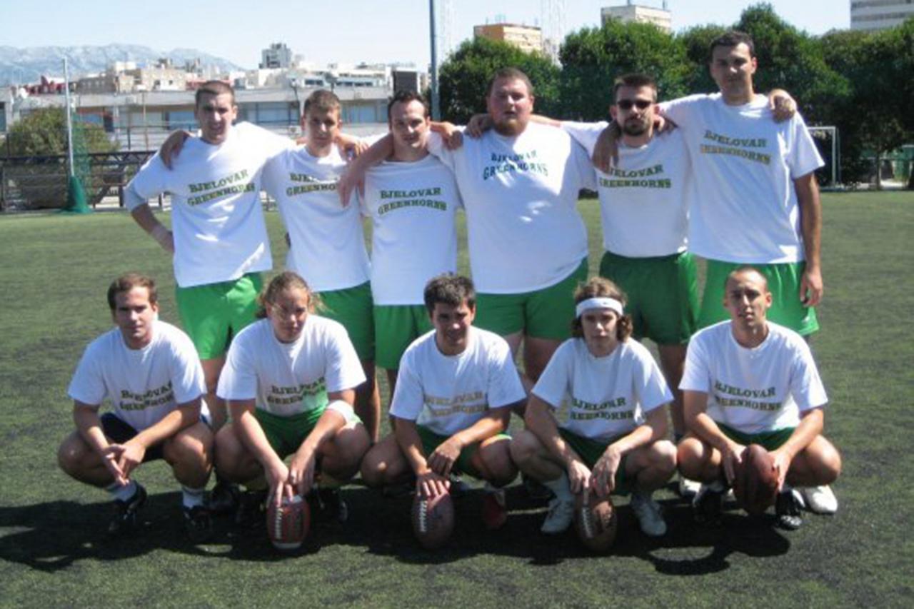 'podravina, bjelovar,footbal, 14.10.09. bjelovar greenhorns, prvi prvaci hrvatske flag football lige, stoje, dino dozan, antonio radic, ivan cale, denis leljak, dinko kasnik, zeljko kezic, cuce, denis