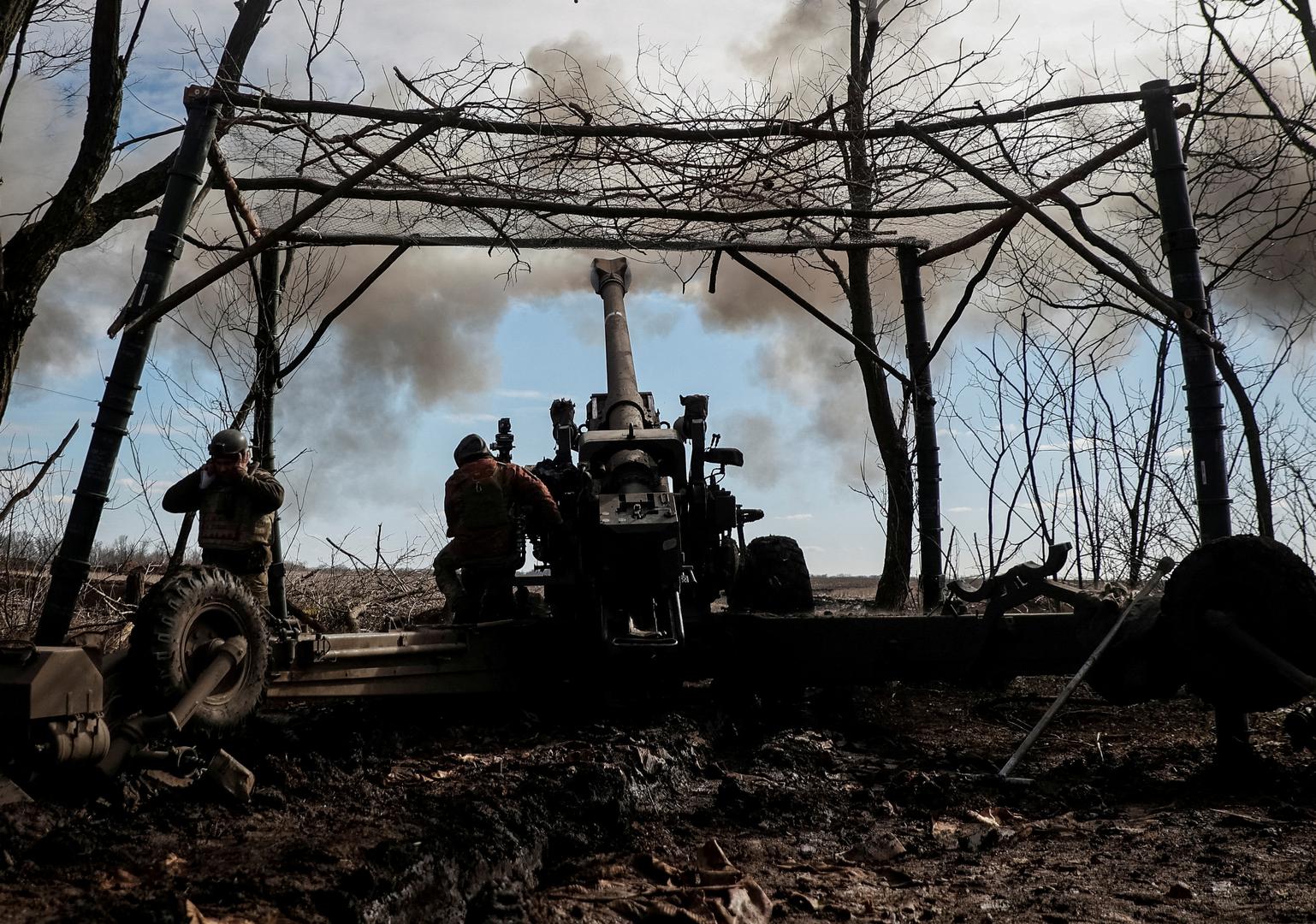 Ukrainian service members fire a shell from a towed howitzer FH-70 at a front line, as Russia's attack on Ukraine continues, in Zaporizhzhia Region, Ukraine March 2, 2023.  Radio Free Europe/Radio Liberty/Serhii Nuzhnenko via REUTERS THIS IMAGE HAS BEEN SUPPLIED BY A THIRD PARTY. Photo: RFE/RL/SERHII NUZHNENKO/REUTERS