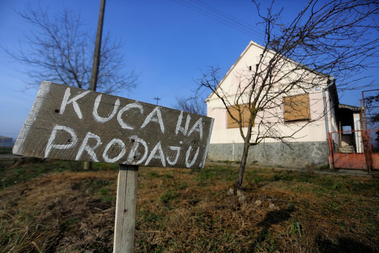 Na putu od Osijeka do ?akova velik broj sela gotovo su u potpunosti napuštena