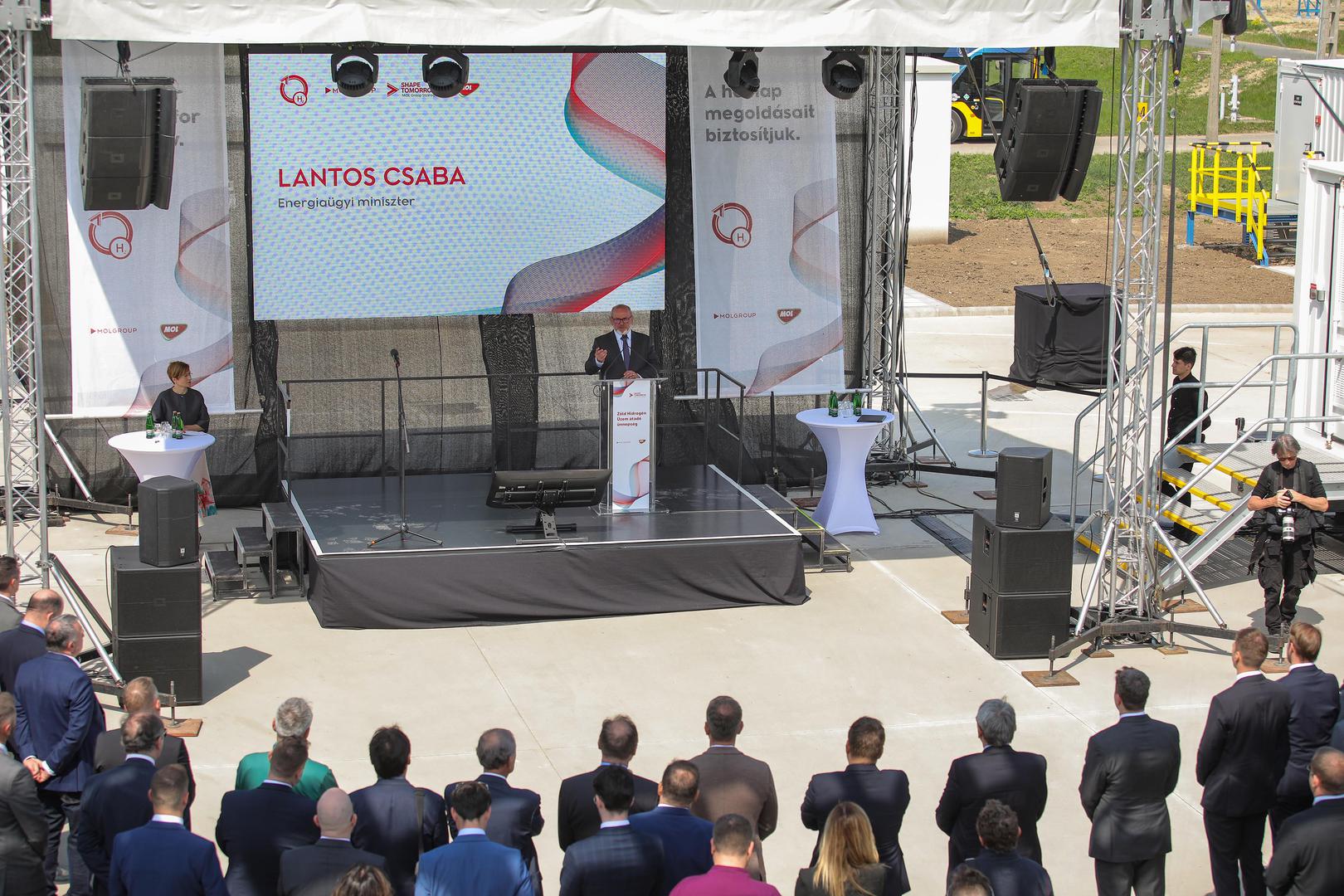 11.04.2024., Budimpesta -  INA-MOL grupa otvorila je prvo zeleno postrojenja za proizvodnju vodika. Csaba Lantos, madjarski ministar energetike.  Photo: Tomislav Miletic/PIXSELL