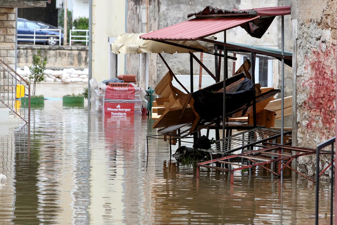 Posljedice poplave u Obrovcu