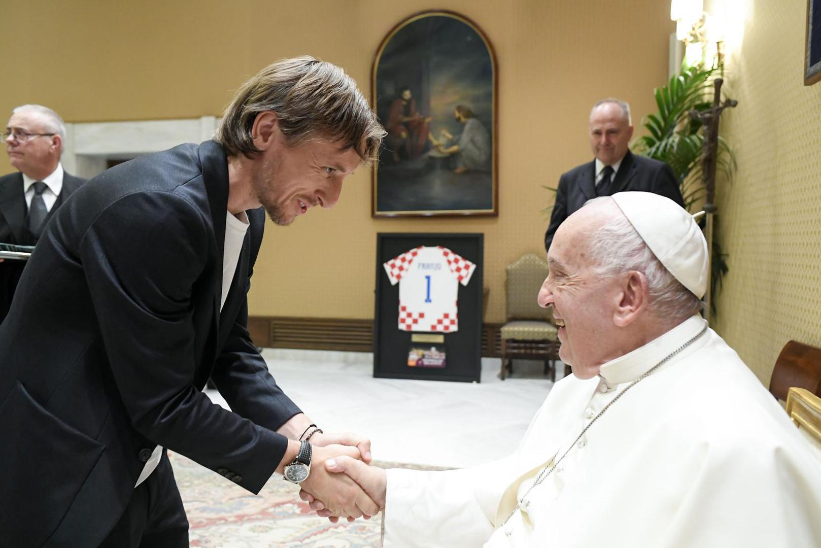 **NO LIBRI** Italy, Rome, Vatican, 2024/6/5. Pope Francis receives in private audience Croatian national soccer team  in the Vatican. Photograph by VATICAN MEDIA  / Catholic Press Photo Photo: VATICAN MEDIA / ipa-agency.net/IPA Photo: VATICAN MEDIA / ipa-agency.net/IPA