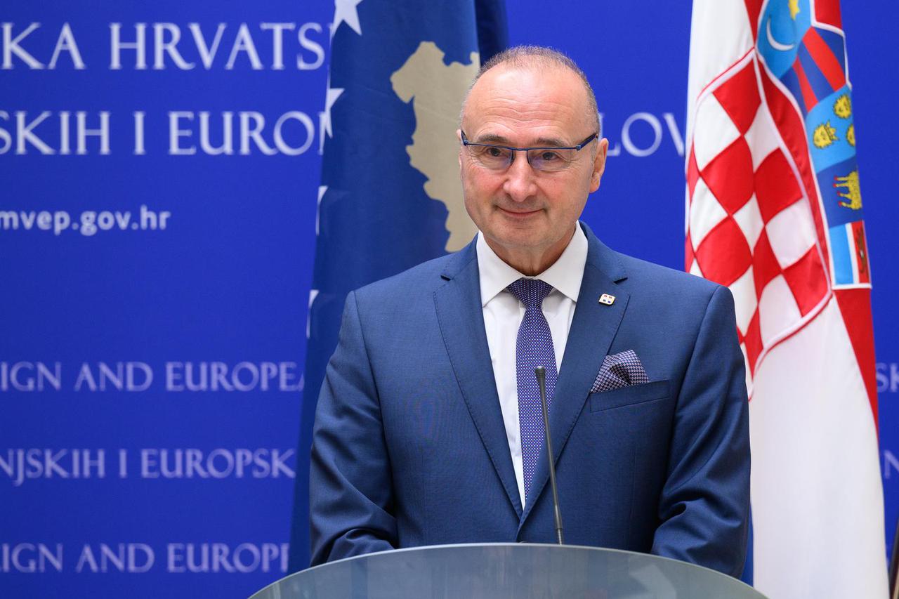 Zagreb: Kosovska ministrica Gervalla-Schwarz i ministar Radman obratili se medijima nakon sastanka