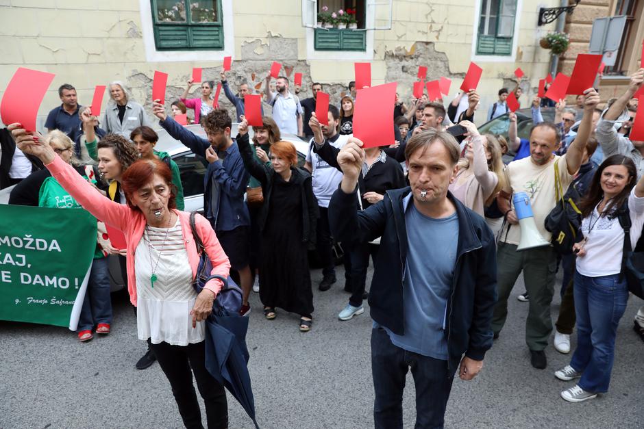 Prosvjedni skup protiv novog prijedloga GUP-a ispred skupštine Grada Zagreba