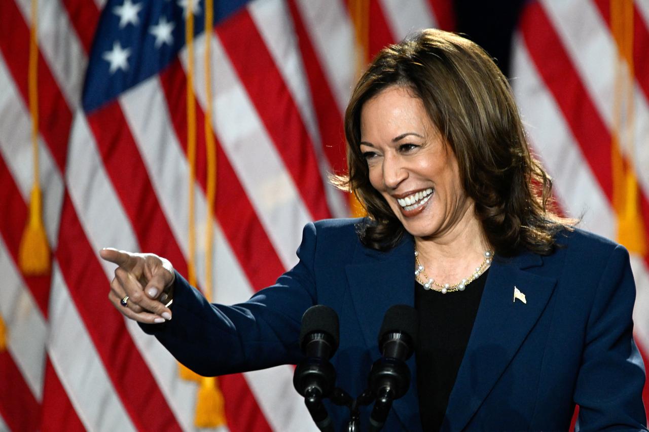 storyeditor/2024-07-24/2024-07-23T193109Z_1868362314_RC2619AFQOUT_RTRMADP_3_USA-ELECTION-HARRIS.JPG