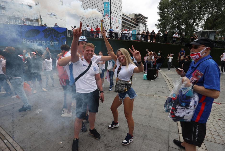 Euro 2020 - Fans gather for Italy v England