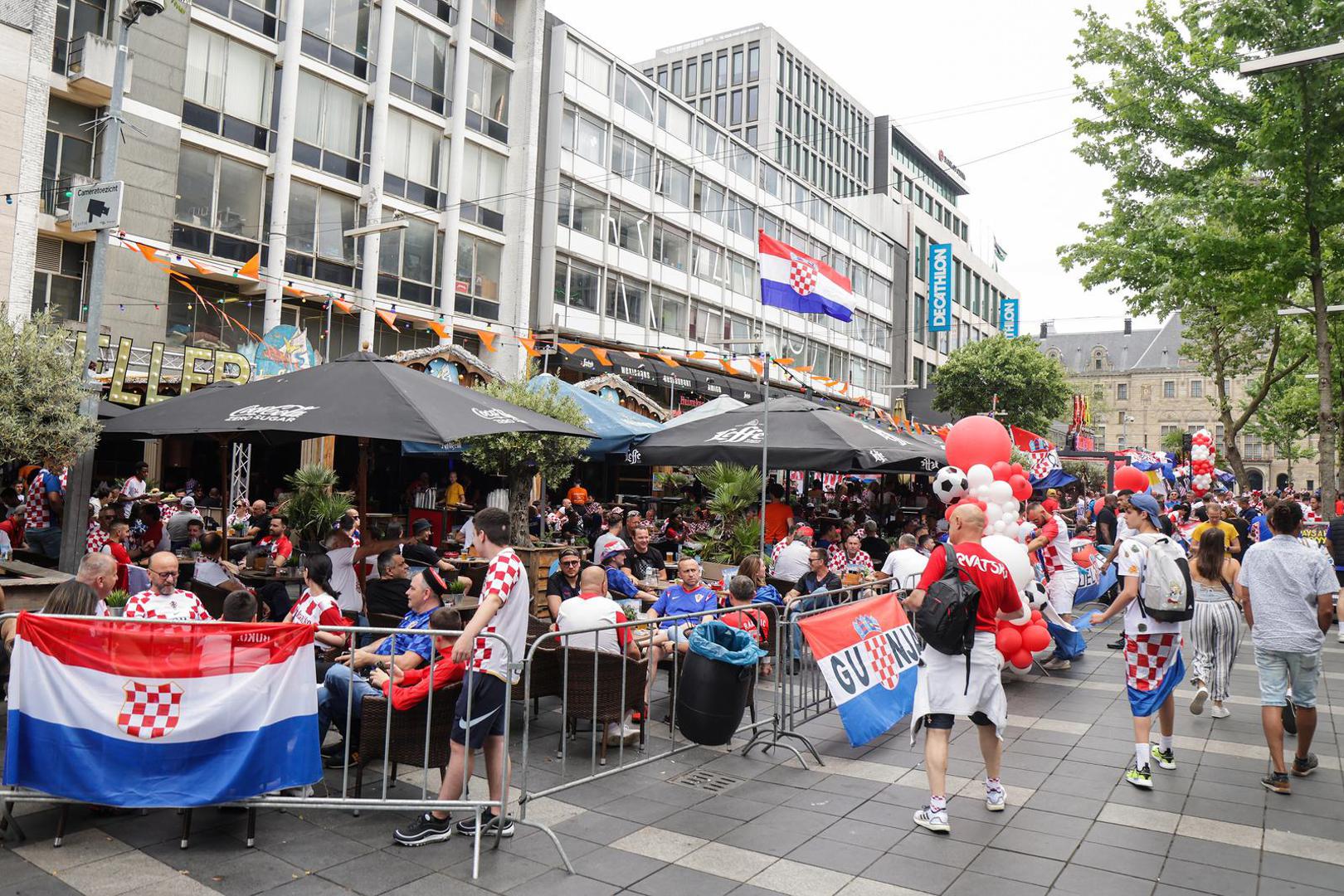 18.06.2023., Rotterdam, Nizozemska - Navijacko ozracje u centru grada uoci vecerasnje utakmice finala Lige nacija izmedju Hrvatske i Spanjolske.  Photo: Luka Stanzl/PIXSELL