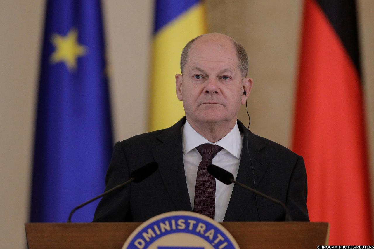 German Chancellor Olaf Scholz travels to Romania