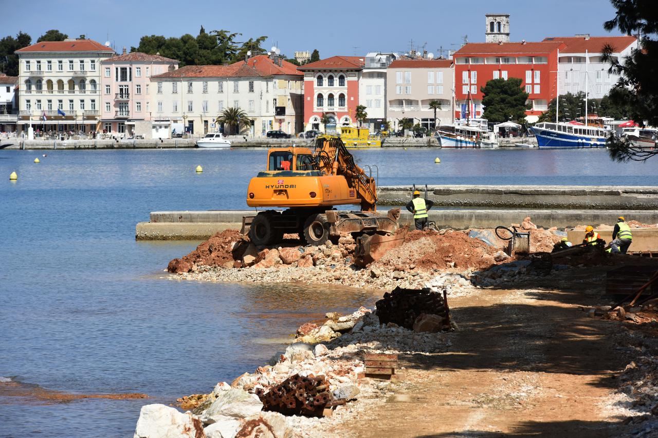 Pore?: Valter Flego i zamjenik gradona?elnika Loris Peršuri? obišli pore?ka gradilišta 