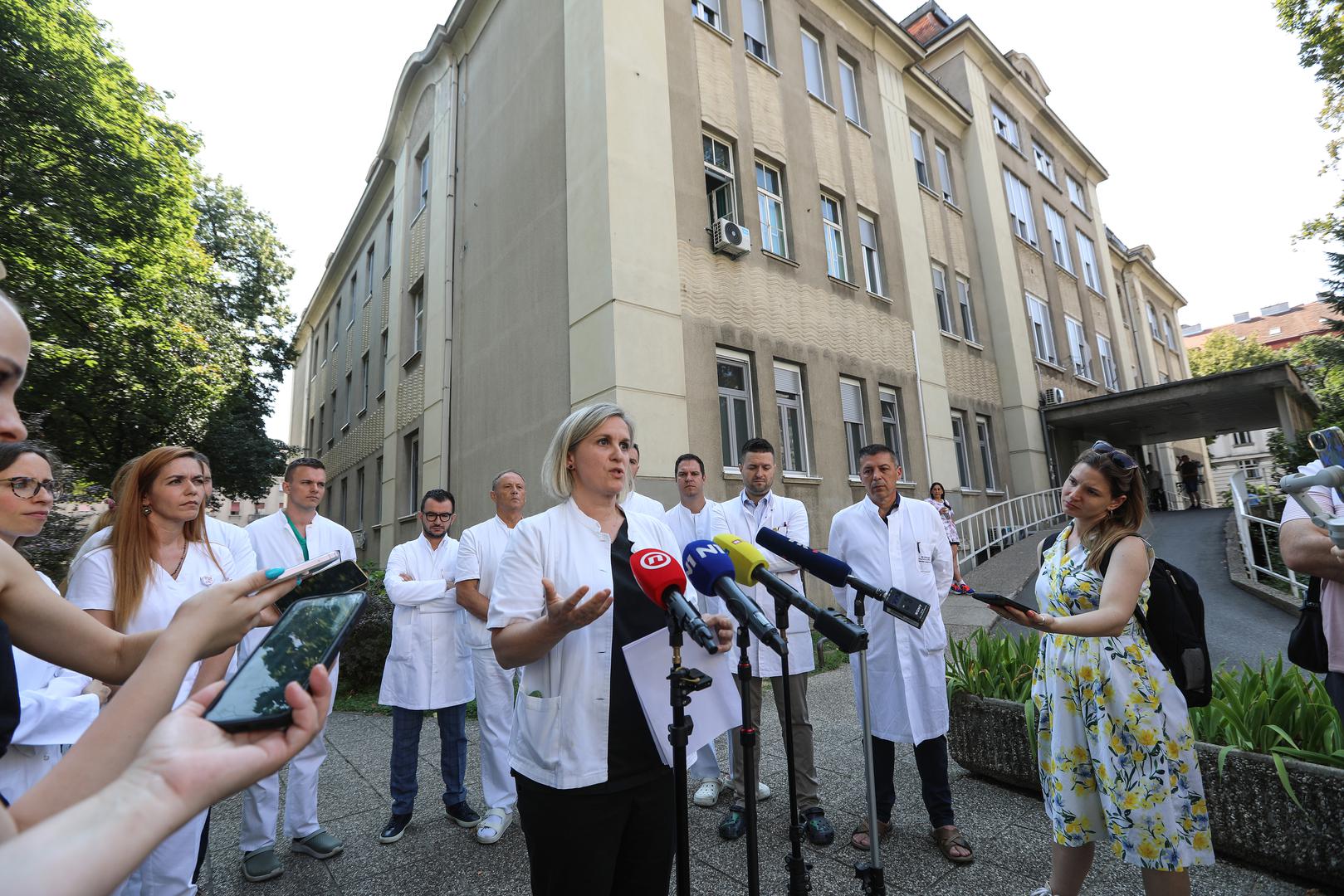 25.07.2024.,Zagreb, Traumatoloska bolnica, konferencija za medije na kojoj je istupilo 17 lijecnika zaposlenih u Klinici za traumatologiju koji se tjednima bore za dostojanstven rad i tretman. Na konferenciji za medije javno su istupili oko svih objeda i neistina koje o njima siri sada vec bivsi Predstojnik Klinike za traumatologiju dr. Vidovic. U ime lijecnika medijima se obratila dr. Ana Cizmic.    Photo: Robert Anic/PIXSELL