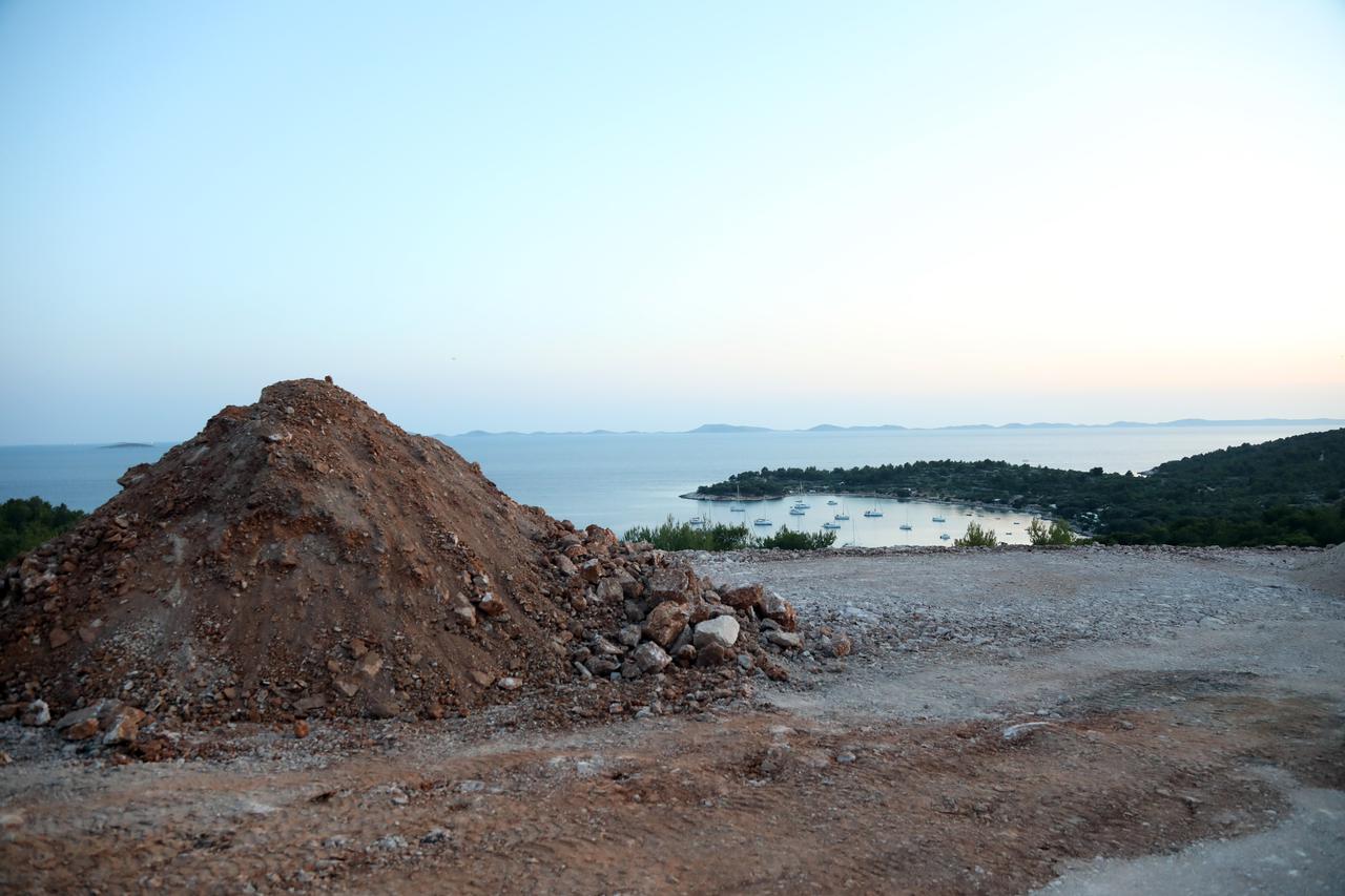 Šibenik: Gradovi, naselja i ceste uz more i Jadransku magistralu su gradilište