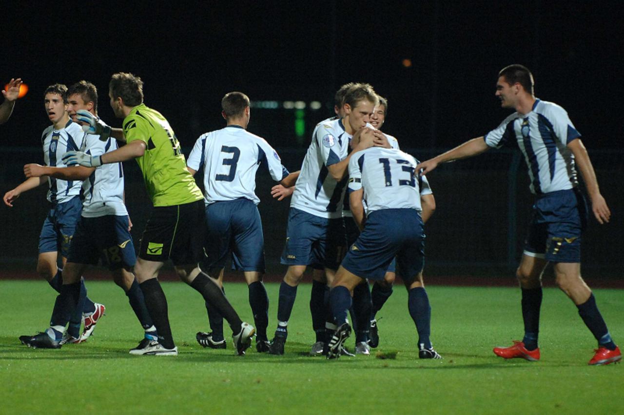 'SPORT- 02.10.09., Cakovec, Hrvatska-  NK Medjimurje-Lokomotiva, 10. kolo 1. HNL. Slavlje nogometasa Lokomotive nakon eurogolcine Zeljka Sopica. Photo: Vjeran Zganec-Rogulja/VLM'