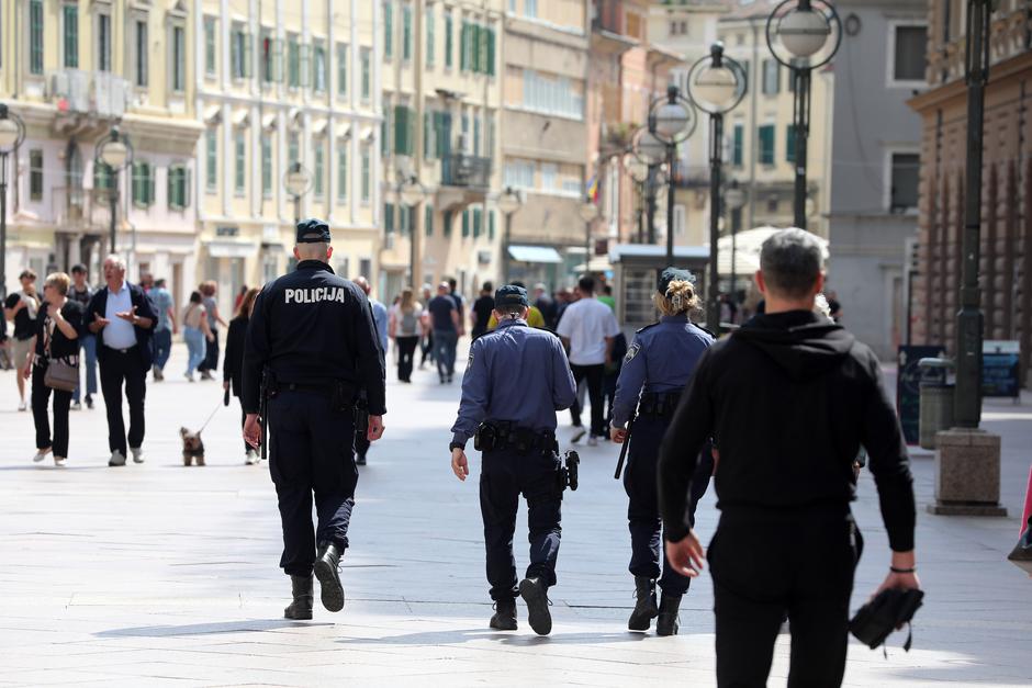 Rijeka: Policijske patrole po centru grada uo?i utakmice Rijeka - Hajduk