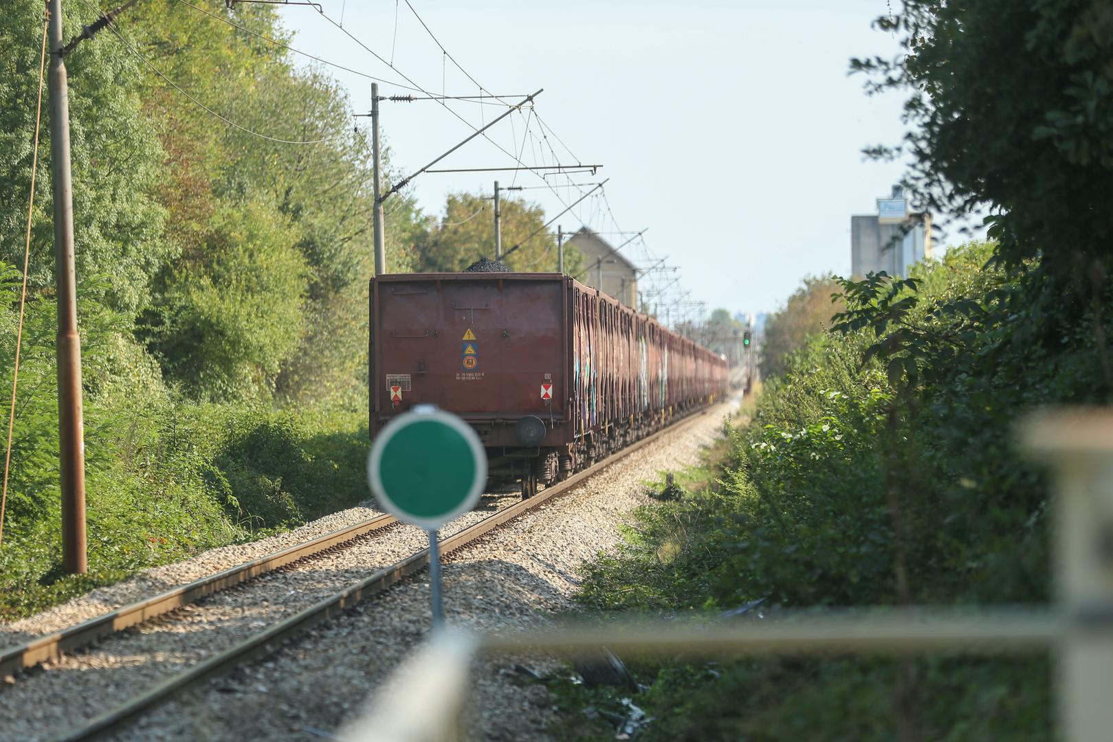 20.9.2024., Demerje - Zeljeznicki prijelaz za automobile gdje se sinoc oko 2 sata ujutro dogodila prometna nesreca u kojoj su sudjelovali osobni automobil te vlak. Photo: Luka Batelic/PIXSELL