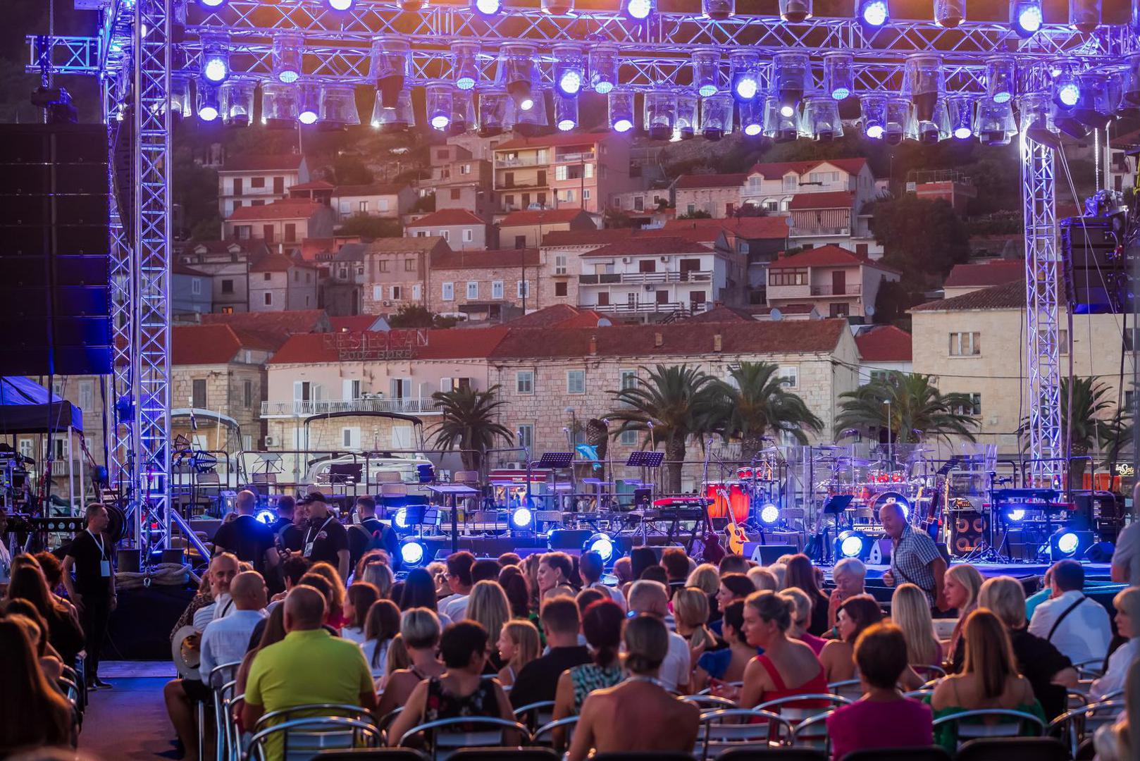 29.07.2023., Vela Luka - Koncert Trag u Beskraju na Veloluskoj Rivi. Photo: Zvonimir Barisin/PIXSELL