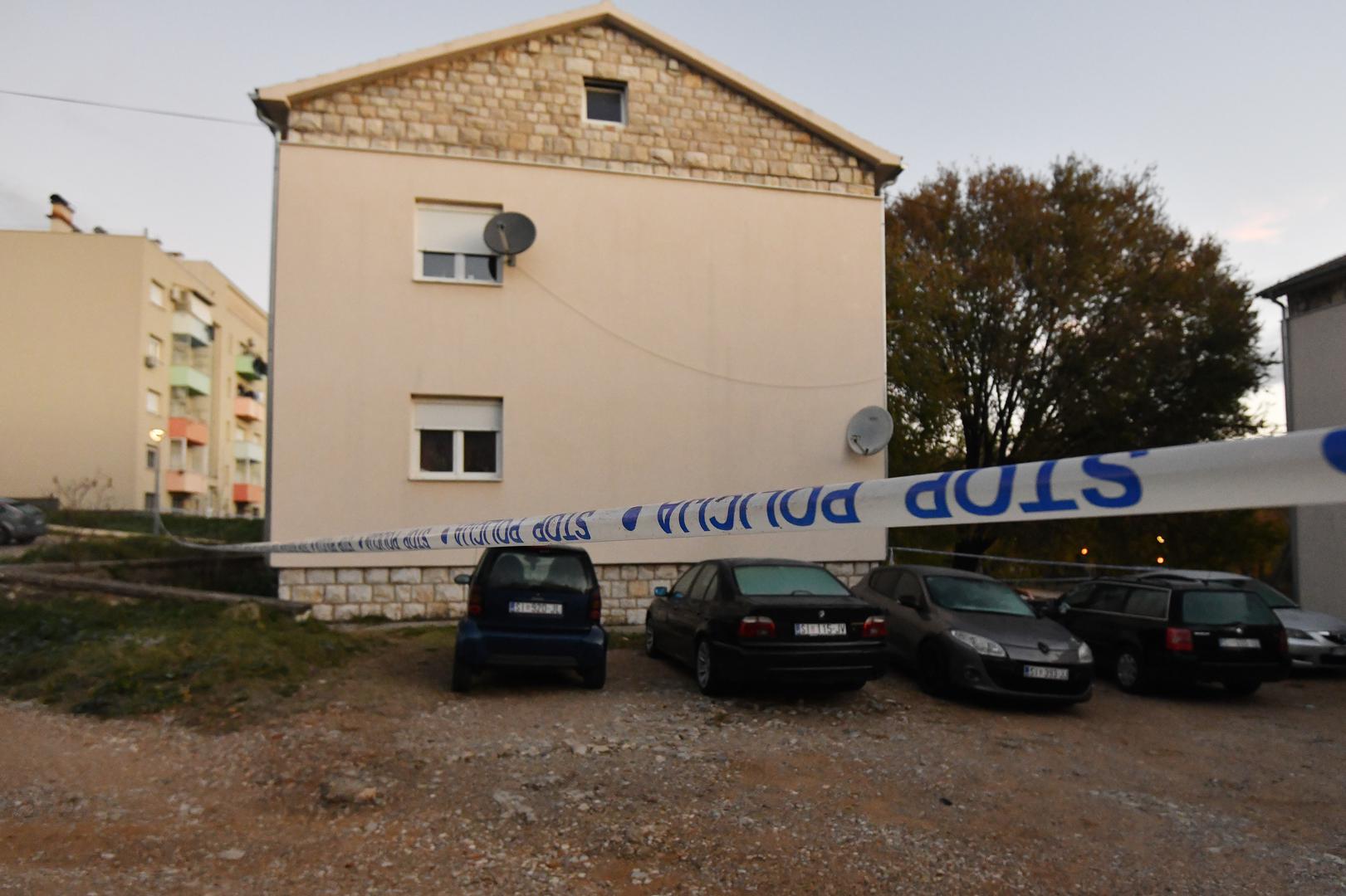 U subotu navečer Knin je potresla snažna eksplozija u jednoj stambenoj zgradi, u kojoj je život izgubila jedna osoba, dok su četiri osobe ozlijeđene. 
