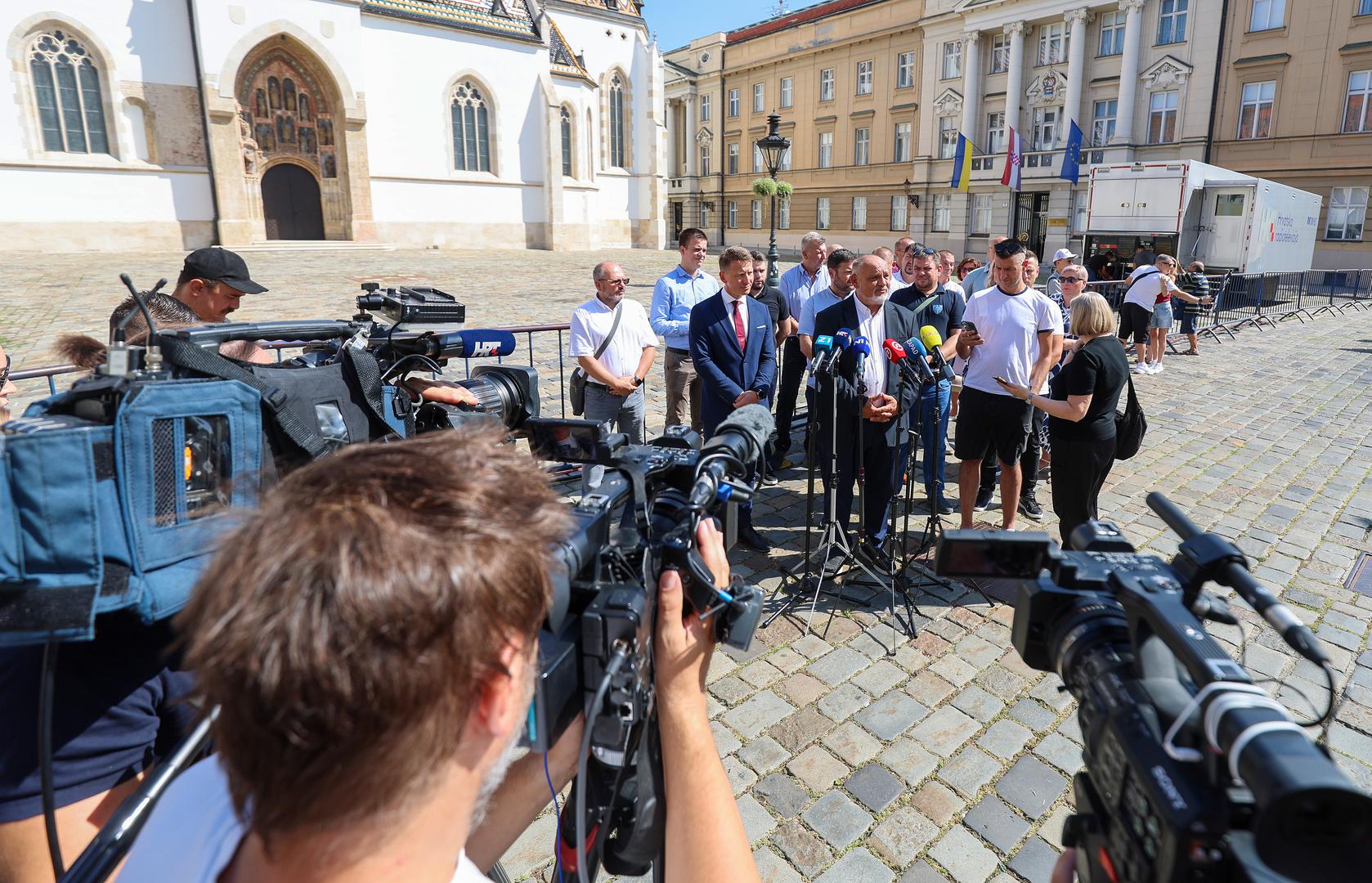 24.08.2024., Zagreb - Trg sv. Marka. Saborski zastupnik Dario Zurovec odrzao je konferenciju za novinare na kojoj je sluzbeno objavio da odlazi iz stranke Fokus. Photo: Sanjin Strukic/PIXSELL