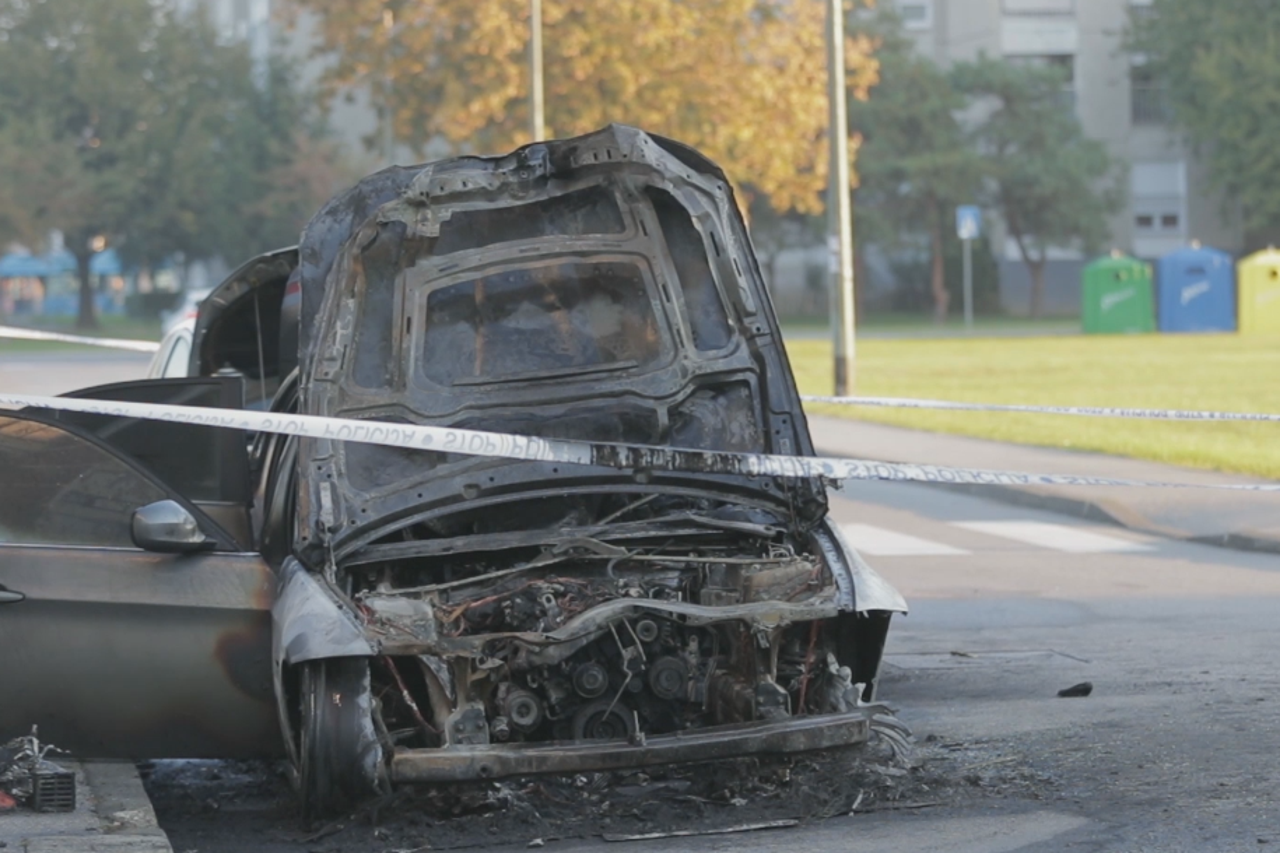 U Prečkom izgorjela dva automobila