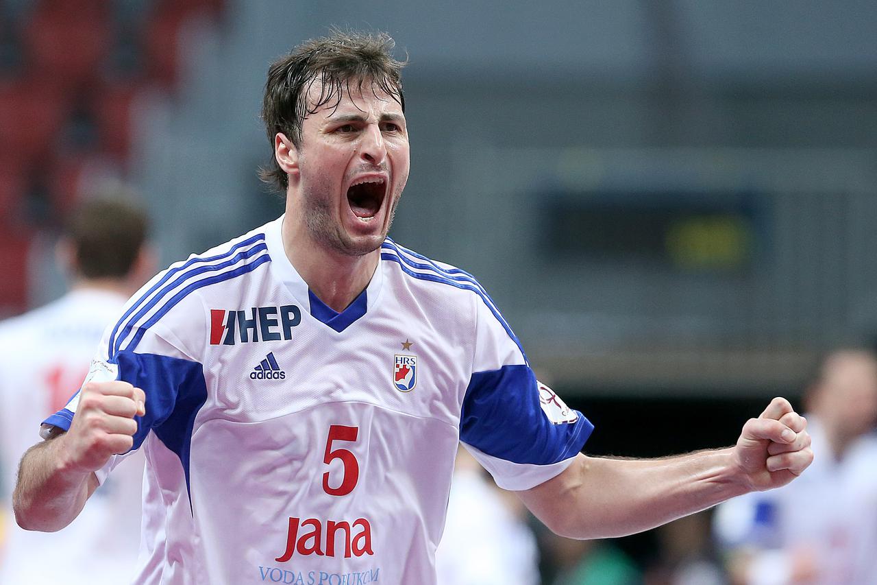 21.01.2015., Duhail Handball Sports Hall, Doha, Katar - 24. svjetsko rukometno prvenstvo, 4. kolo, grupa B, Makedonija- Hrvatska. Domagoj Duvnjak.  Photo: Goran Stanzl/PIXSELL