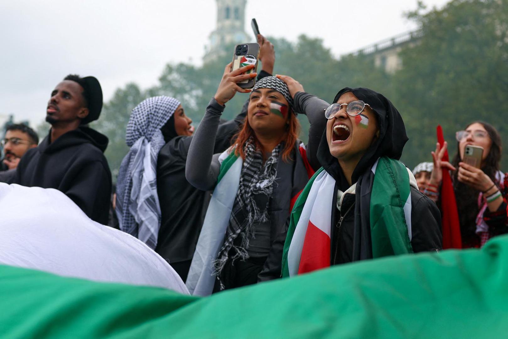 Demonstrators protest in solidarity with Palestinians in Gaza, amid the ongoing conflict between Israel and the Palestinian Islamist group Hamas, in London, Britain, October 21, 2023. REUTERS/Hannah McKay Photo: HANNAH MCKAY/REUTERS