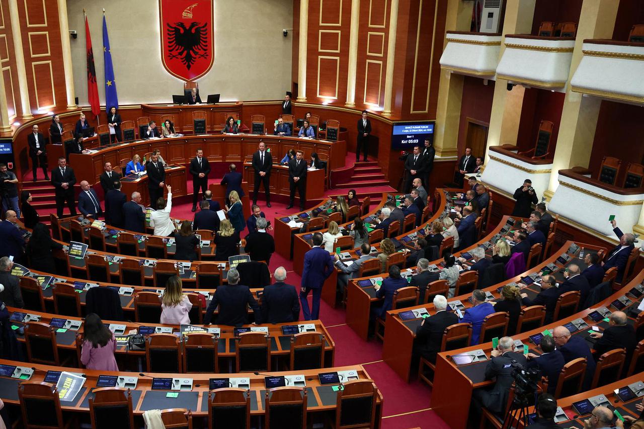 Albanian parliament ratifies migration deal with Italy