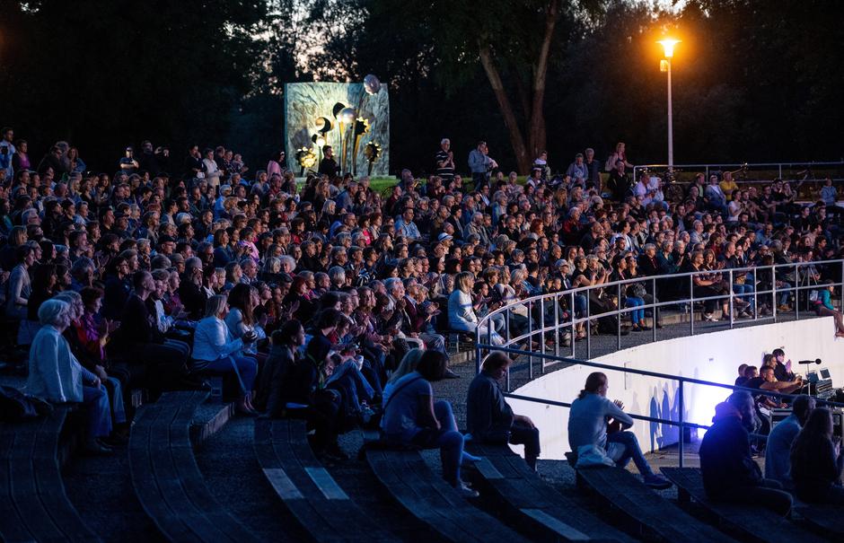 Zagreb: Ljetna pozornica Bundek otvorena operetom Šišmiš