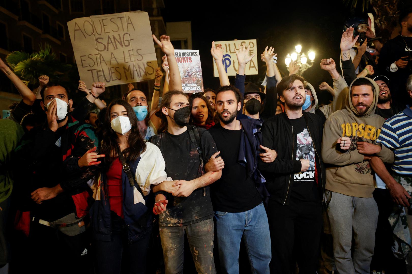 People protest against Valencia's regional leader Carlos Mazon and the management of the emergency response to the deadly floods in eastern Spain, in Valencia, Spain, November 9, 2024. REUTERS/Eva Manez Photo: Eva Manez/REUTERS