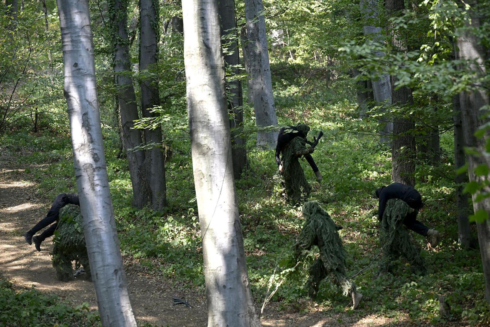 05, September, 2024, Loznica - Tactical training of special units of the Serbian Army "Drina 2024" was held in the area of ​​the Gucevo mountain. Bratislav Gasic, Aleksandar Vucic, Milan Mojsilovic. Photo: Ministarstvo odbrane i vojske Srbije/ATAImages

05, septembar, 2024, Loznica  - Odrzana takticka vezba specijalnih jedinica  Vojske Srbije "Drina 2024" u rejonu planine Gucevo. Photo: Ministarstvo odbrane i vojske Srbije/ATAImages Photo: Ministarstvo odbrane i vojske Srbije/ATAImages/PIXSELL