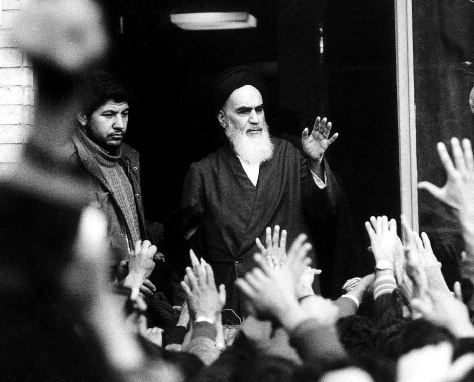 Imam Homeini ostat će zapamćen i među onima koji su ga voljeli i među svojim neprijateljima kao jedna od najkarizmatičnijih i najistaknutijih osoba u povijesti čovječanstva, ističe šeik Khasani