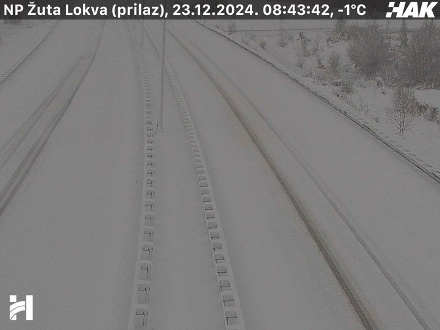 Kolnici su mokri ili vlažni i skliski u većem dijelu zemlje, a snijeg pada u Lici, Gorskom kotaru, sjevernom Hrvatskom primorju, dijelu središnje Hrvatske, Slavonije i dalmatinske zagore.