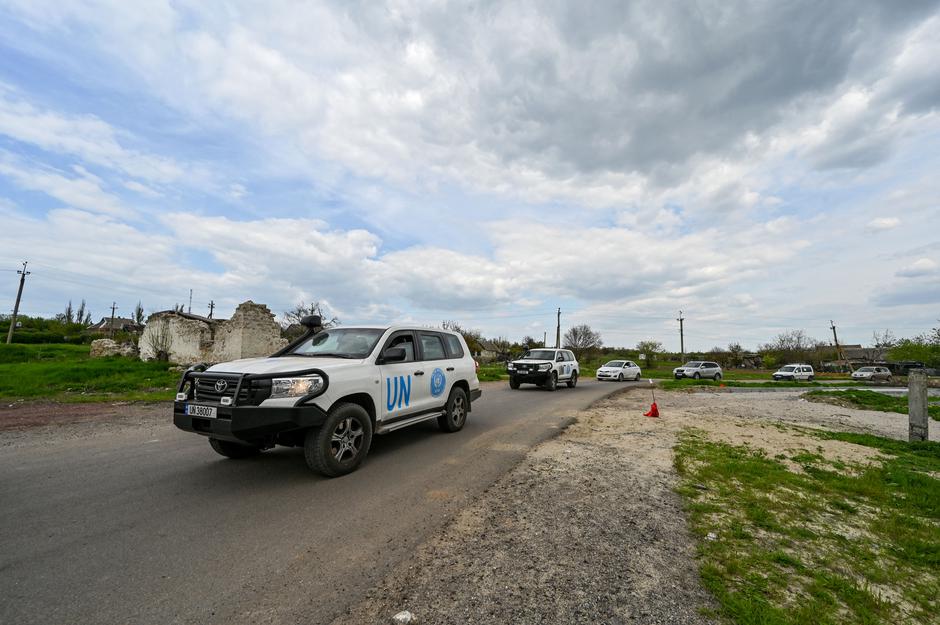 Evacuees From Azovstal Plant Arrive In Zaporizhzhia