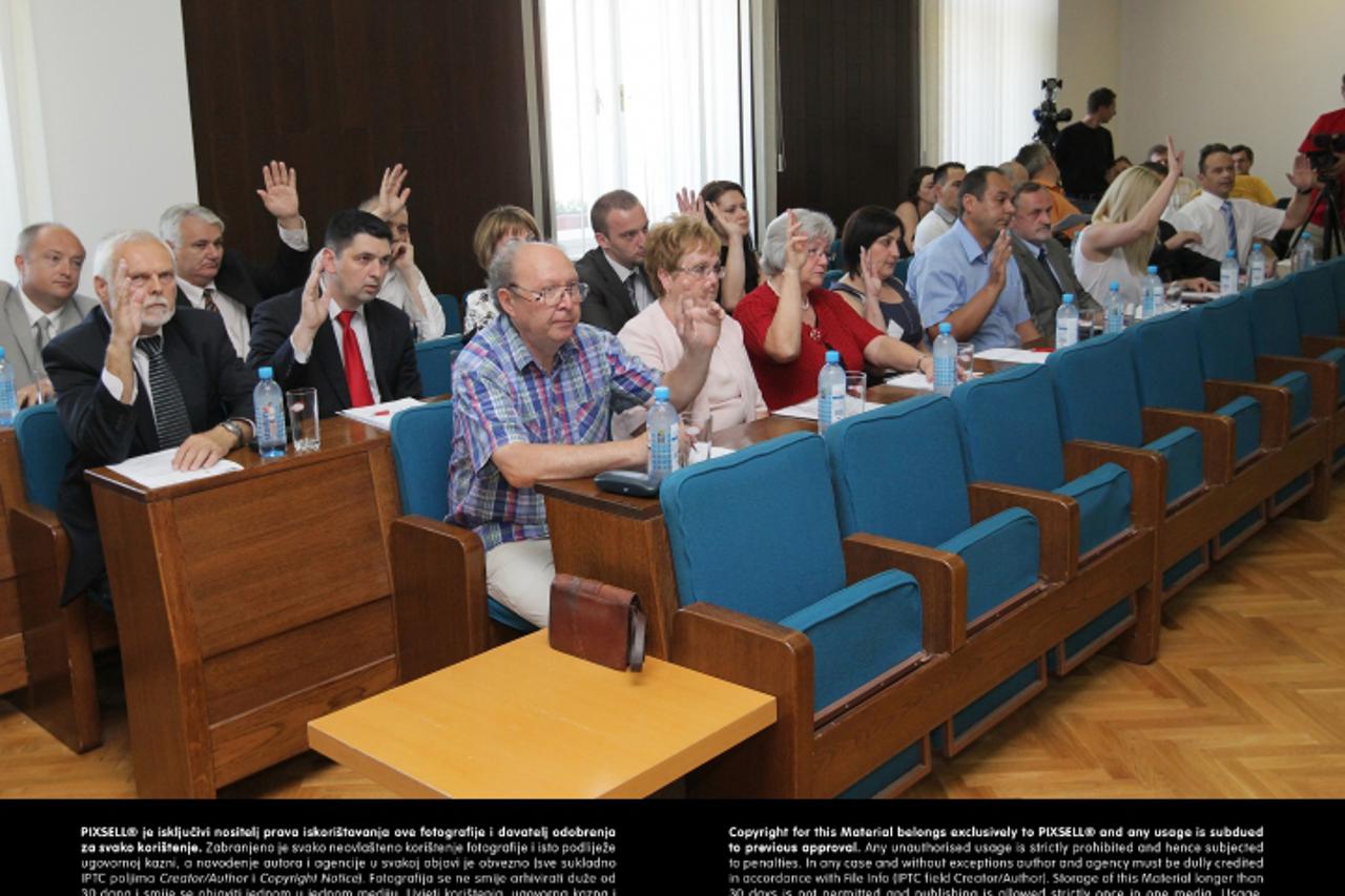 '17.06.2013., Koprivnica - Konstituirajuca sjednica novog saziva Gradske skupstine. Photo: Marijan Susenj/PIXSELL'