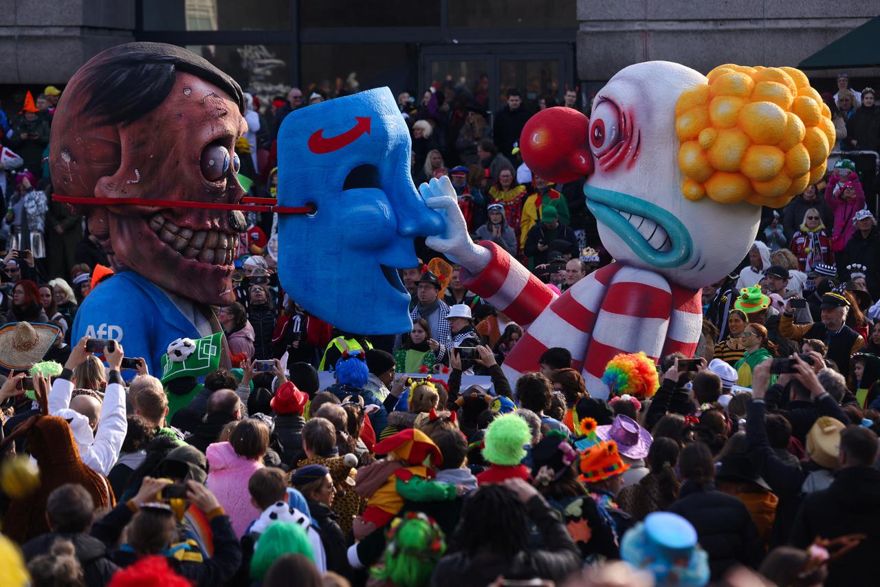 Rose Monday parade in Duesseldorf