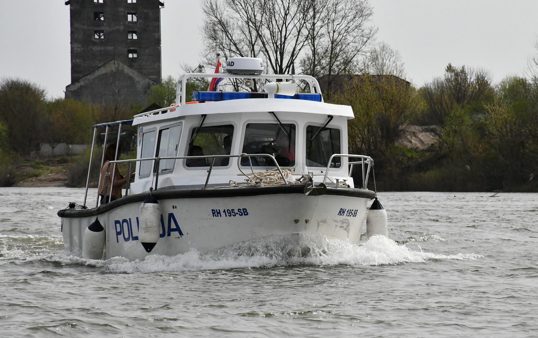 26.03.2024., Staraa Gradiska - Potpredsjednik Vlade i ministar unutarnjih poslova RH Davor Bozinovic obisao je drzavnu granicu i policijske sluzbenike koji rade na zastiti drzavne granice i suzbijanju nezakonitih migracija na podrucju Policijske uprave brodsko-posavske. Photo: Ivica Galovic/PIXSELL