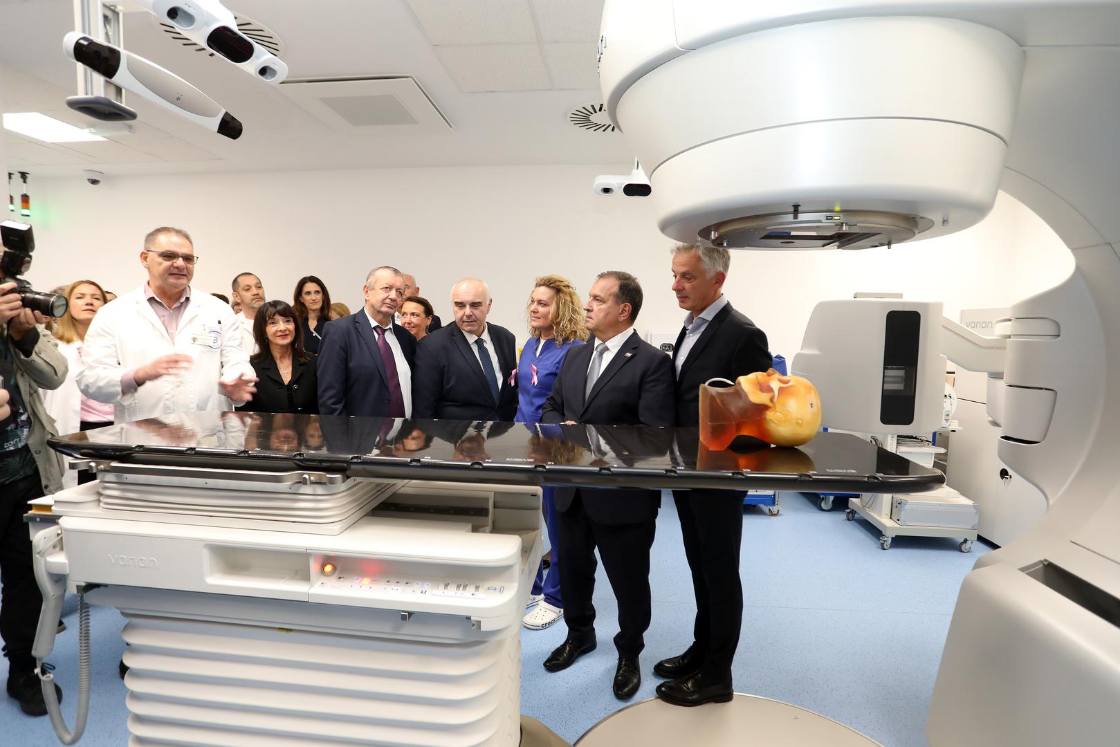 18.10.2024., Rijeka - Ministar zdravstva Vili Beros na svecanosti pustanja u rad prvog linearnog akceleratora na Klinici za tumore KBC-a Rijeka.  Photo: Goran Kovacic/PIXSELL