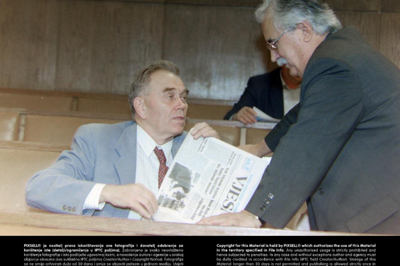 '24.10.1996., Zagreb - Ivan Lackovic Croata i Ivan Aralica na sjednici Zupanijskog doma Sabora RH. Phoot: Patrik Macek/Pixsell'