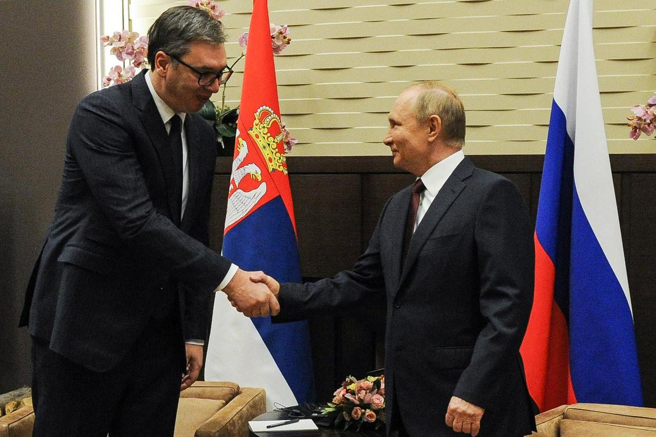 Presidents of Russia and Serbia meet in Sochi