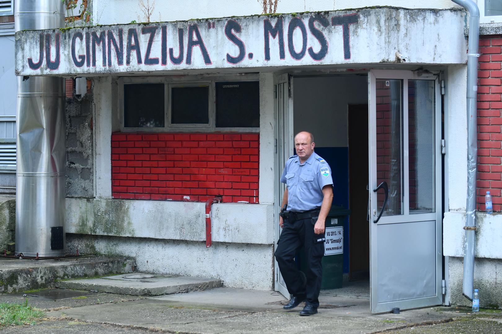 21.8.2024., Sanski Most, Bosna i Hercegovina - U jutarnjim satima doslo je do pucnjave u prostorijama GImnazije u Sanskom Mostu, troje mrtvih. Photo: Josip Mikacic/PIXSELL