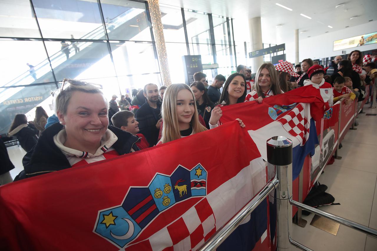 Zagreb: Svečani doček rukometaša u zračnoj luci nakon osvojenog srebra na Svjetskom prvenstvu