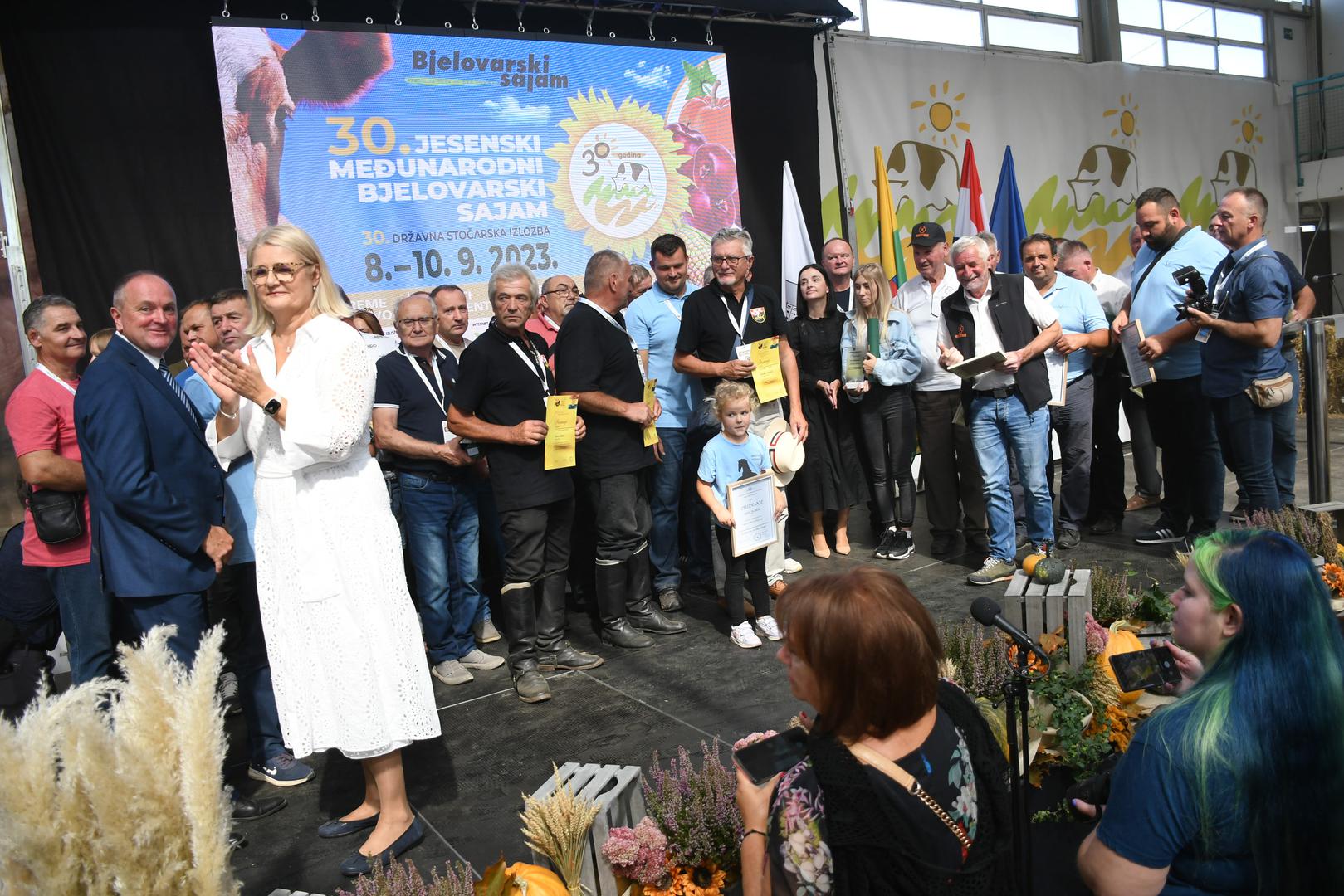 Trodnevna sajamska manifestacija odvija se na stotinjak tisuća četvornih metara, a sve izložbene površine su zauzete. 