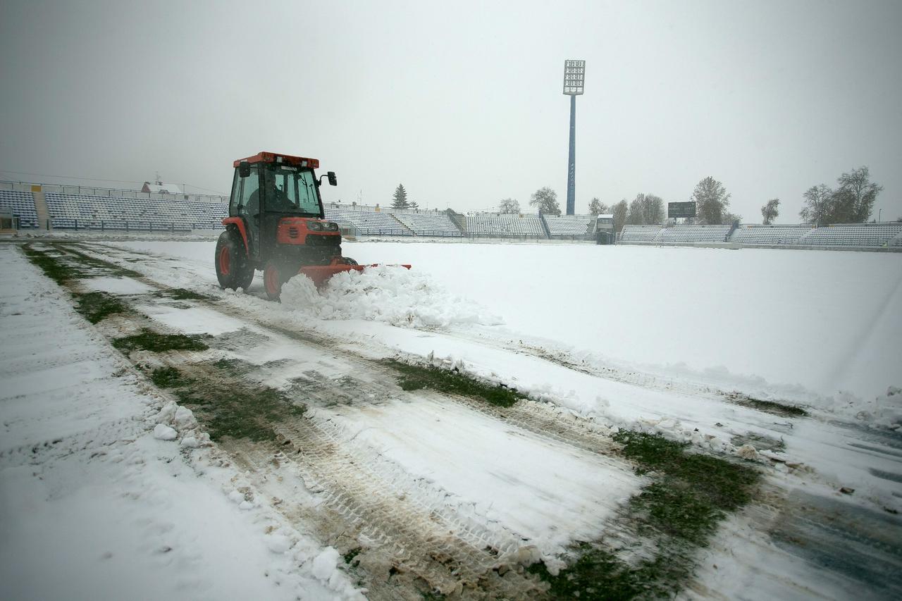 Gradski vrt pod snijegom