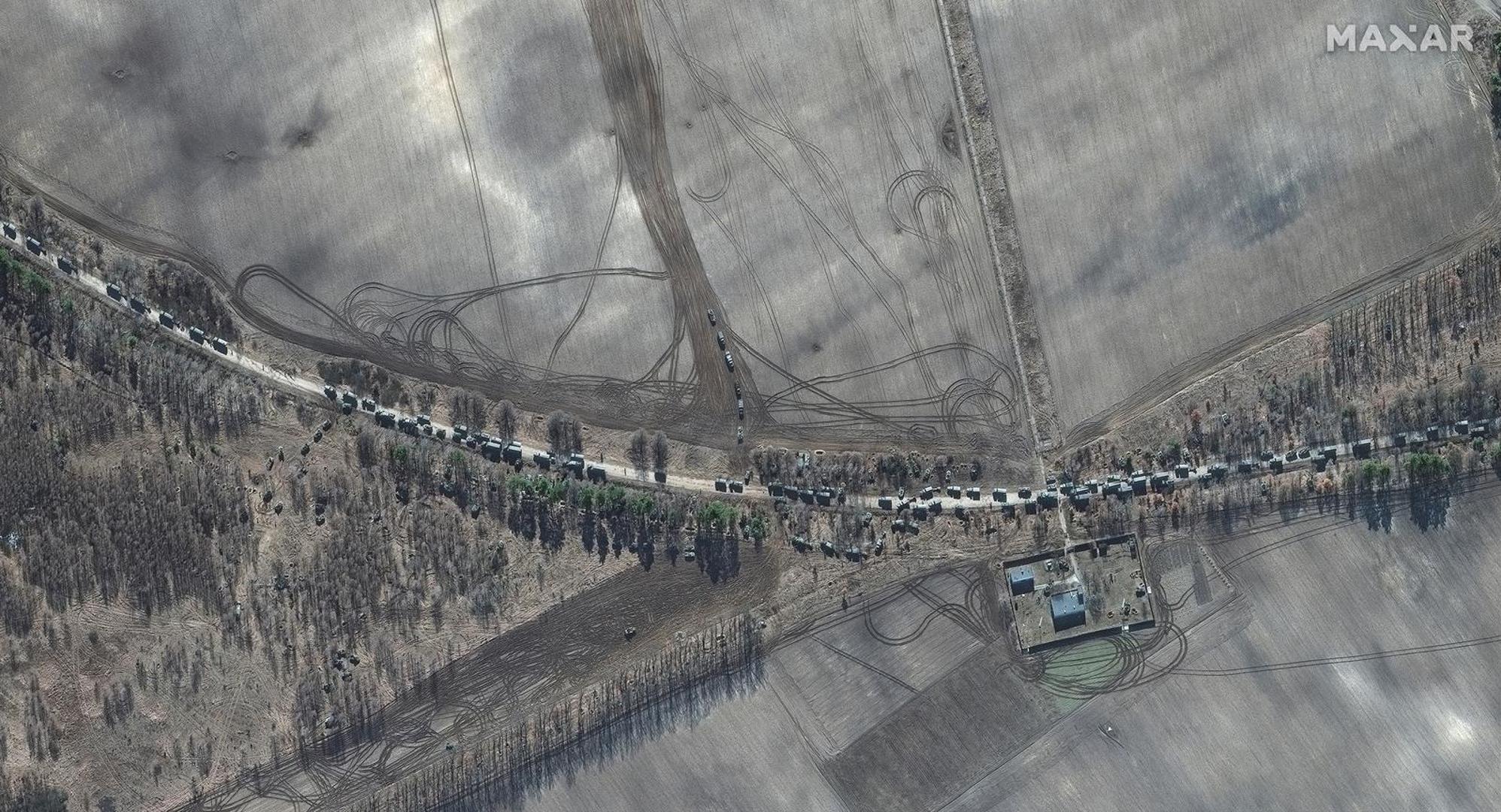 A satellite image shows southern end of convoy armour towed artillery trucks, east of Antonov airport, Ukraine, February 28, 2022. Satellite image ©2022 Maxar Technologies/Handout via REUTERS THIS IMAGE HAS BEEN SUPPLIED BY A THIRD PARTY. NO RESALES. NO ARCHIVES. MANDATORY CREDIT. DO NOT OBSCURE LOGO Photo: MAXAR TECHNOLOGIES/REUTERS