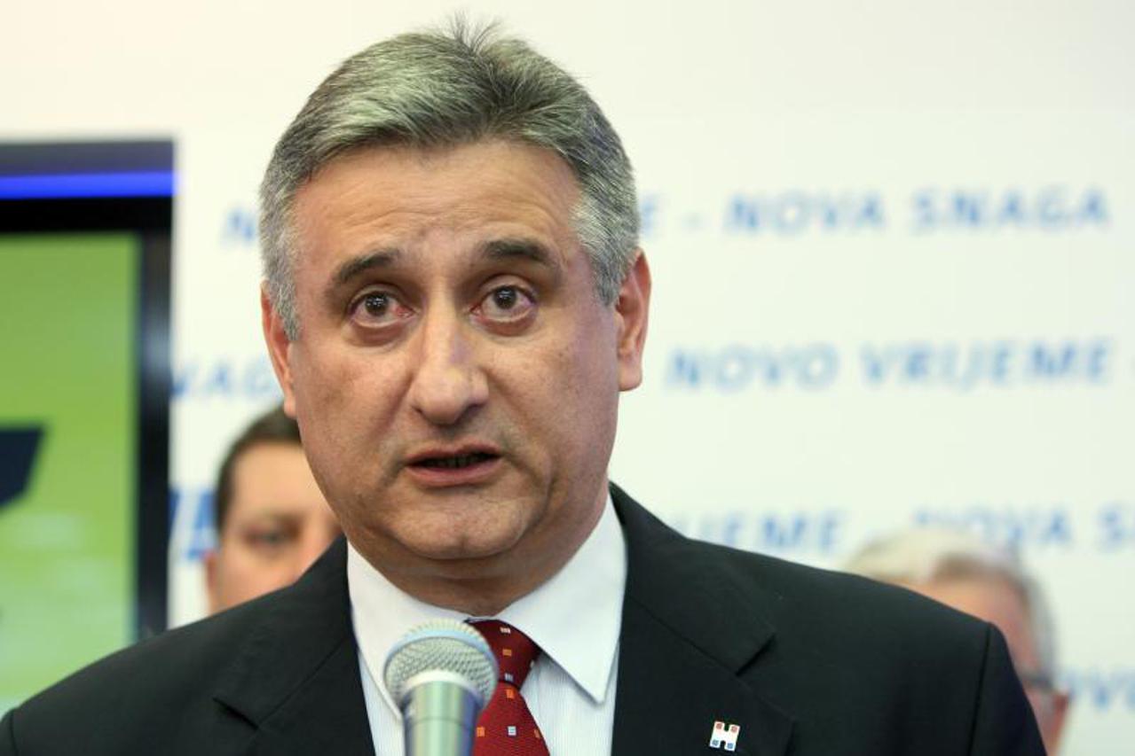 HDZ Karamarko (1)