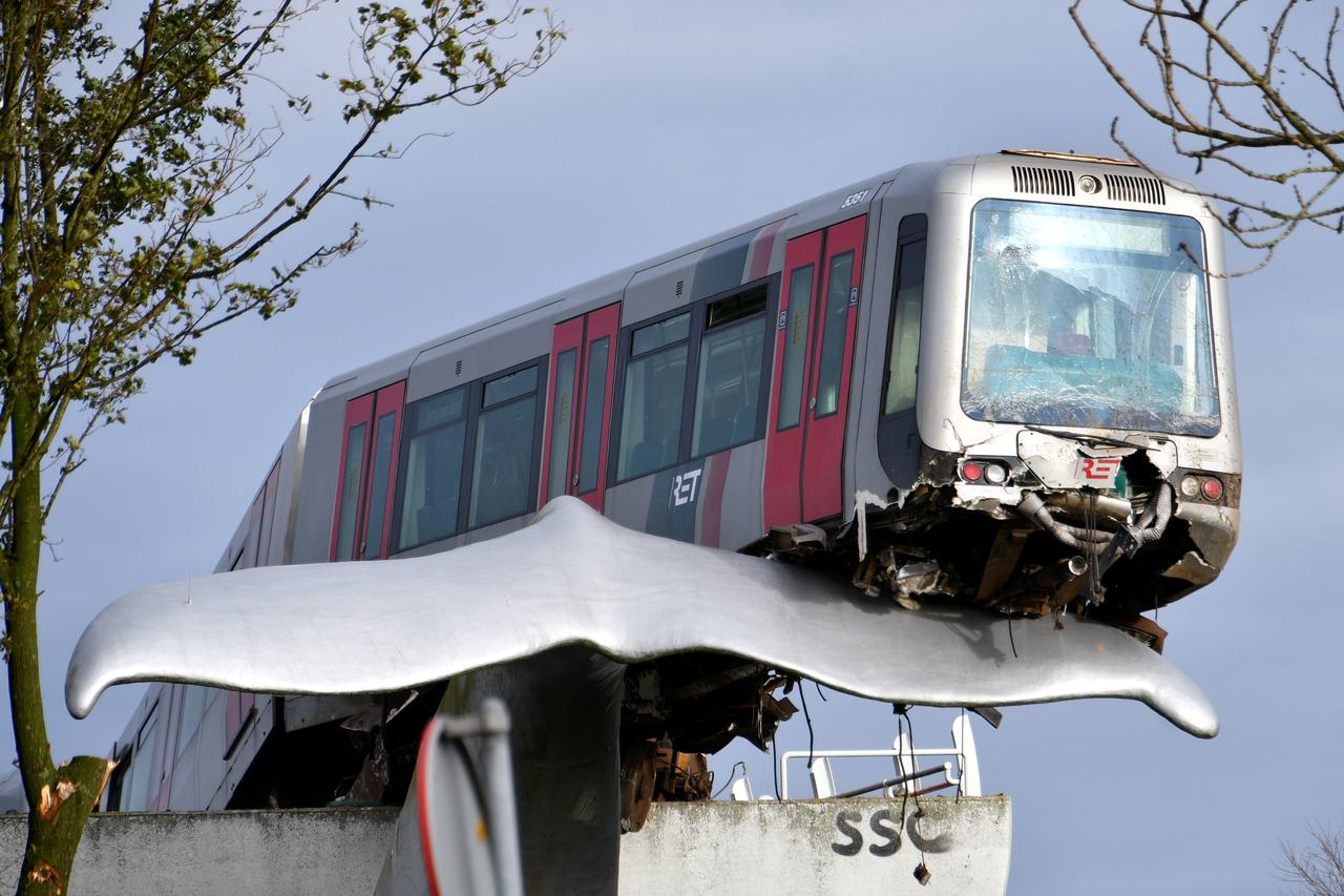 Train derails near Rotterdam, Netherlands