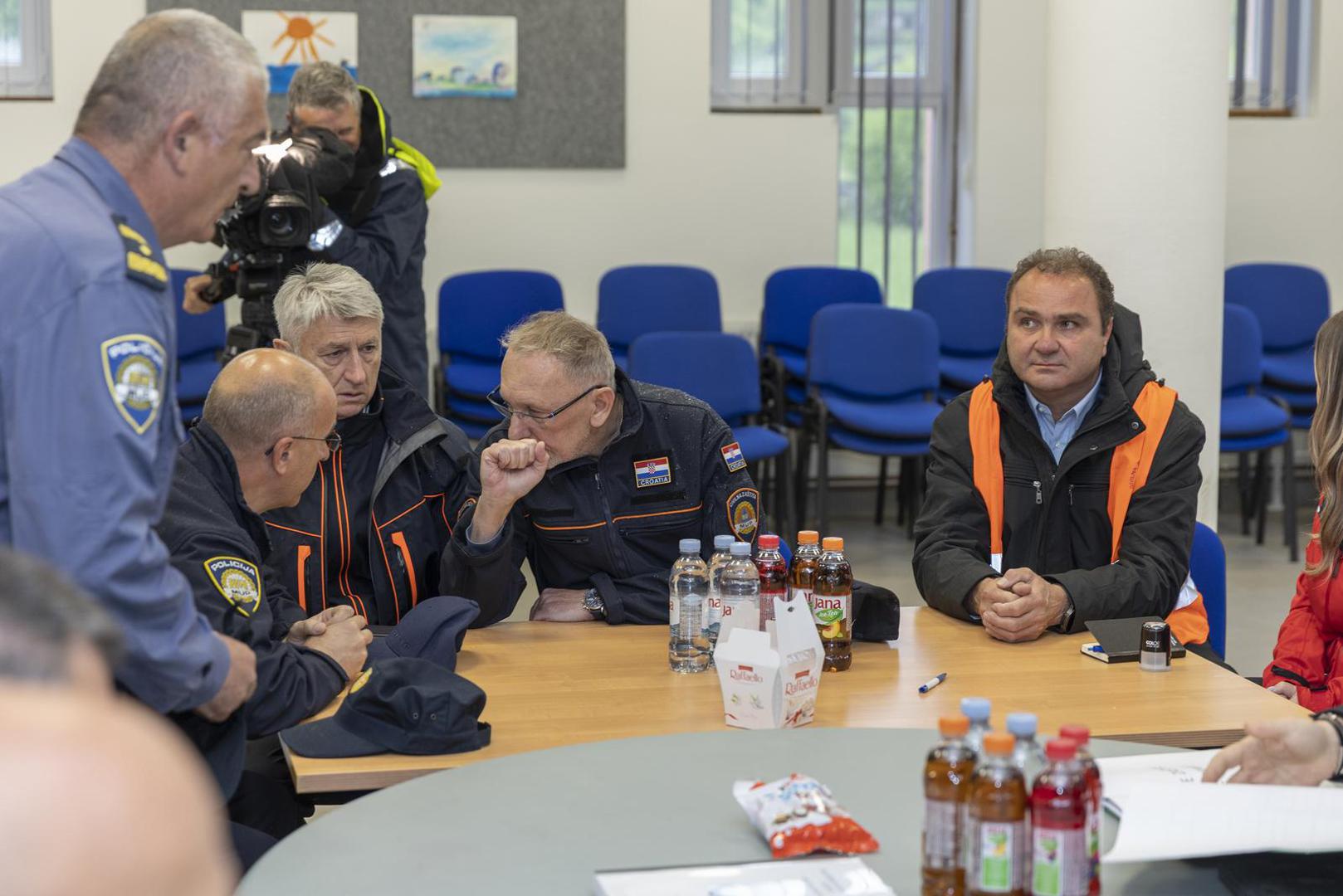 16.05.2023., Gracac - Potpredsjednik Vlade i ministar unutarnjih poslova Davor Bozinovic posjetio je Gracac i obisap poplavljeno podrucje. Photo: Nikola Mravovic/PIXSELL