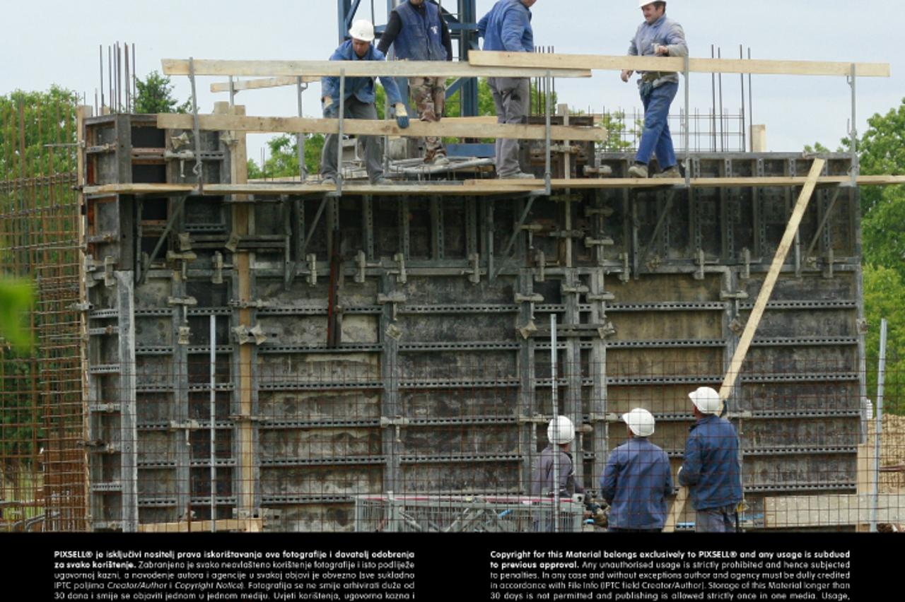 '17.05.2012., Koprivnica - Gradjevinski radnici, ilustracije. Photo: Marijan Susenj/PIXSELL'