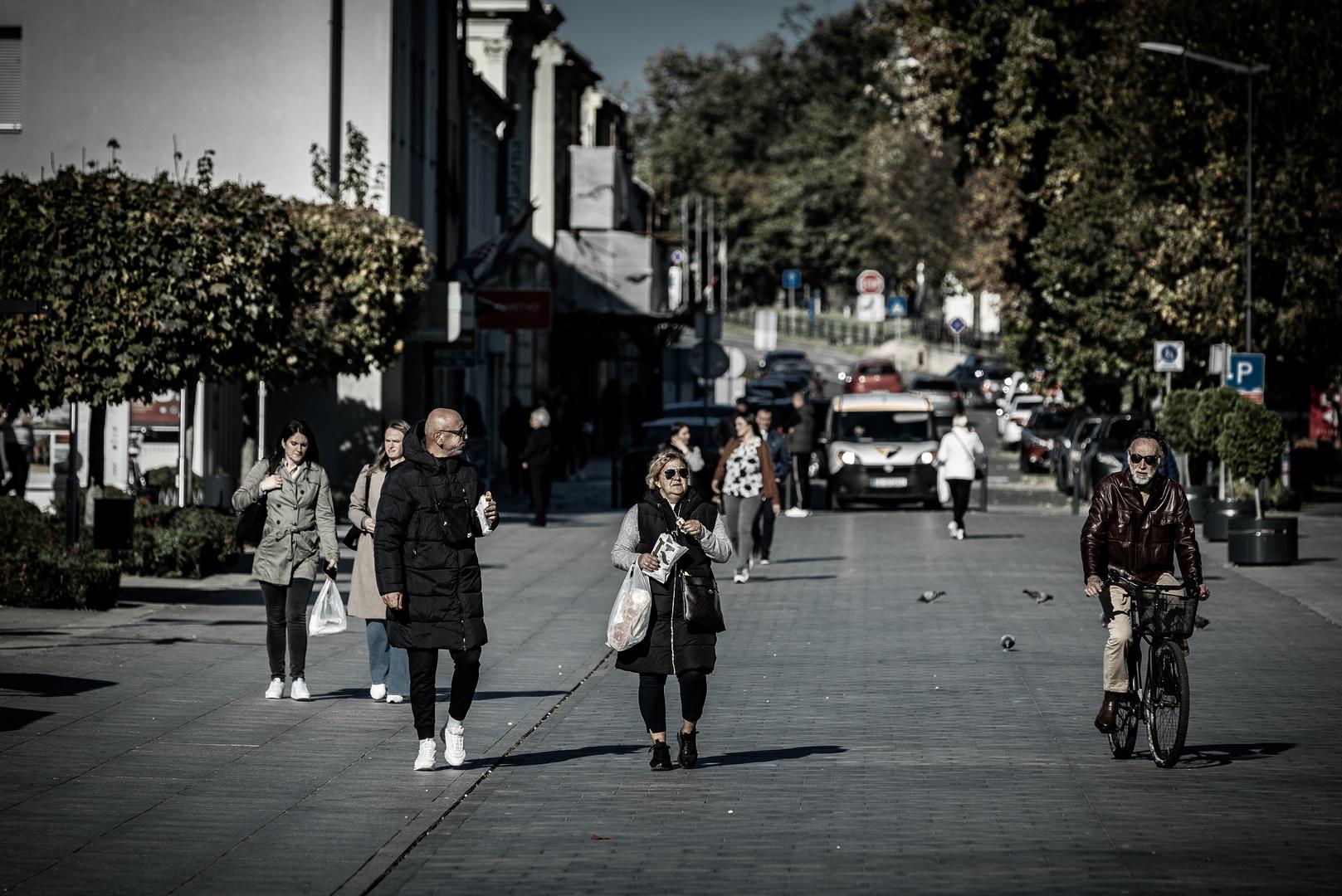 09.11.2023., Vukovar - Jedan obican dan u Vukovaru. Lokacije u centru grada gdje je najveca frekvencija prolaznika. Photo: Davor Javorovic/PIXSELL