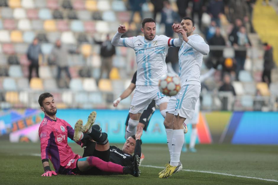 HNK Rijeka i NK Slaven Belupo sastali se u 25. kolu Prve HNL