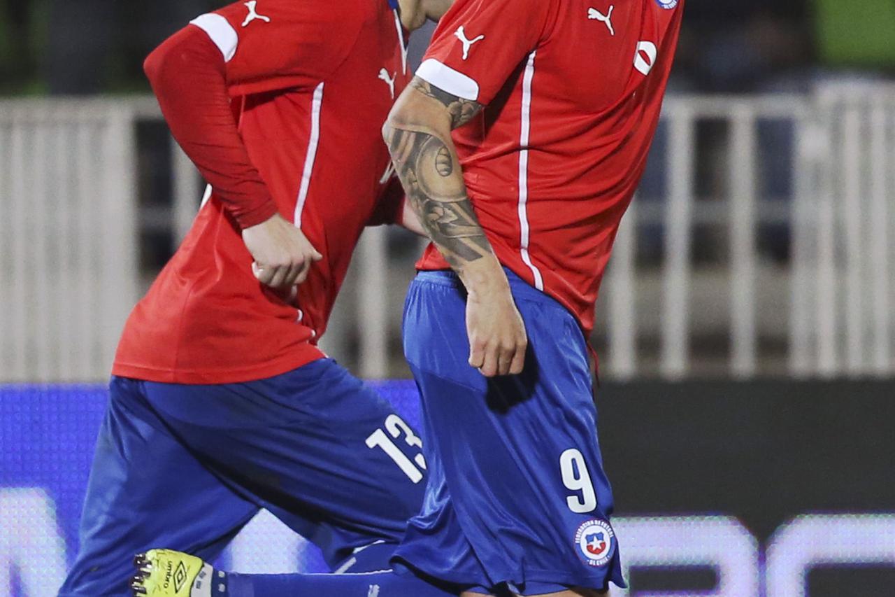 Mauricio Pinilla