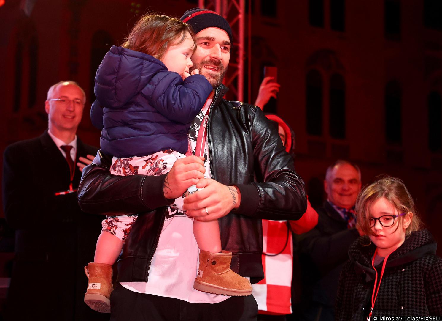 19.12.2022., Split - Splicani na rivi organizirali svecani docek za Vatrene reprezentativceMarka Livaju, Ivu Grbica, Maria Pasalica, Ivana Perisica, Josipa Juranovica i Nikolu Vlasica.  Photo: Miroslav Lelas/PIXSELL